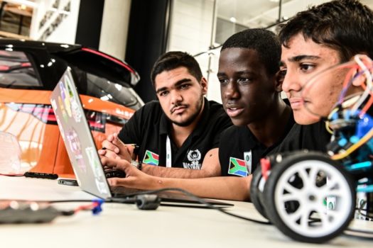 JAGUAR LANDROVER FIND TEENS CODING FOR A SELF DRIVING FUTURE