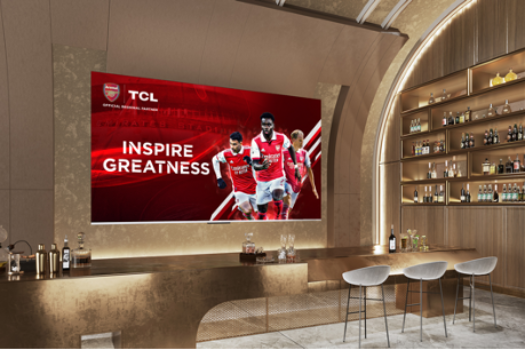 HOW THE RIGHT TV TRANSPORTS SPORTS FANS CLOSE TO THE STANDS
