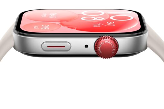 HUAWEI WATCH WINS OVER EXPERTS WITH SLEEK FEATURES