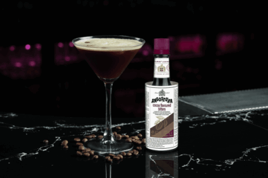 WARM UP YOUR WINTER COCKTAILS WITH A DASH OF COCOA MAGIC