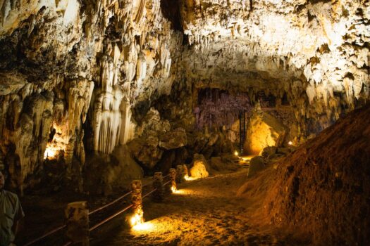 WWAT TO EXPECT ON A BOTHONGO WONDERCAVE TOUR: INSIDERS GUIDE