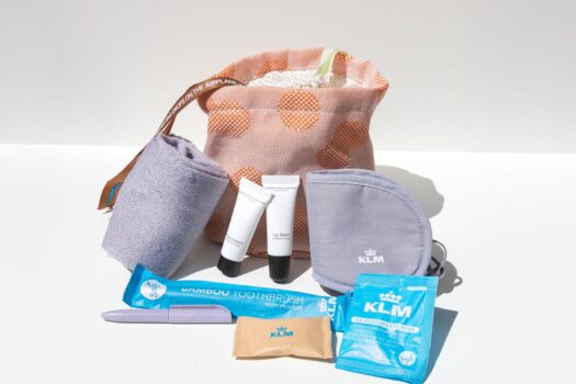 AIR FRANCE – KLM GIVES UNUSED AIRLINE COMFORT KITS A SECOND LIFE