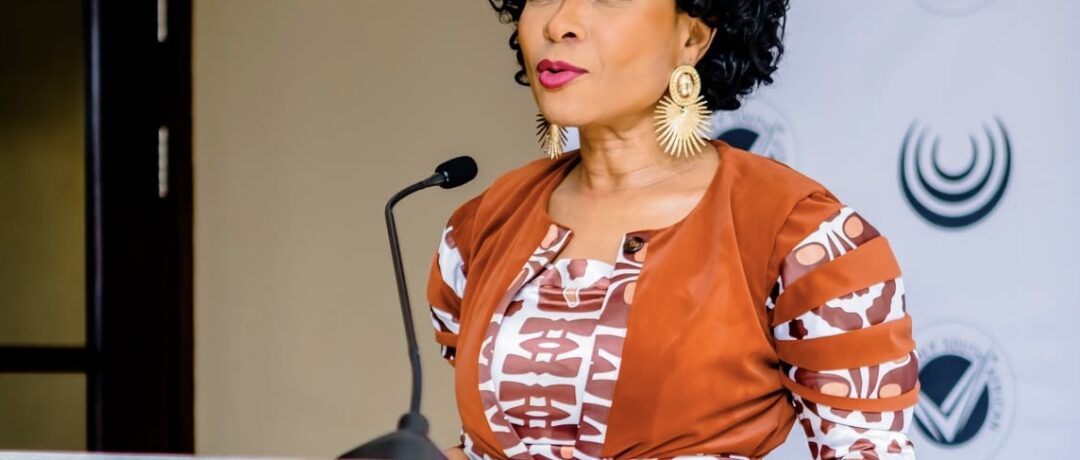 RENOWNED ACADEMIC GALVANISES  LEADERS AT WOMENS BY CELEBRATION