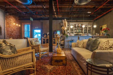 FROM 9–5 TO 5–9: THE RISE OF THE AFTER -WORK AFFAIR