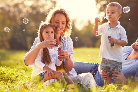 BOND WITH YOUR CHILD THIS HOLIDAY SEASON & LEARN THROUGH PLAN