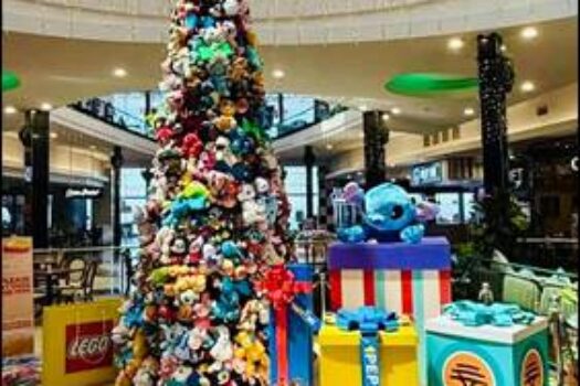 DISNEY’S FESTIVE MAGIC COMES TO MALLS AND AIRPORTS NATIONWIDE