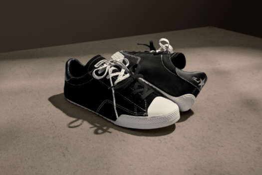 CONVERSE CHUCK TAYLOR LO’S MINIMALIST  DESIGN WITH MAXIMUM IMPACT