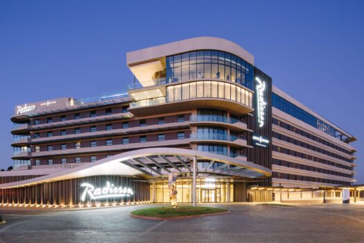 6 REASONS TO CHOOSE RADISSON OR TAMBO WHEN SELECTING THE BEST AIPORT HOTEL