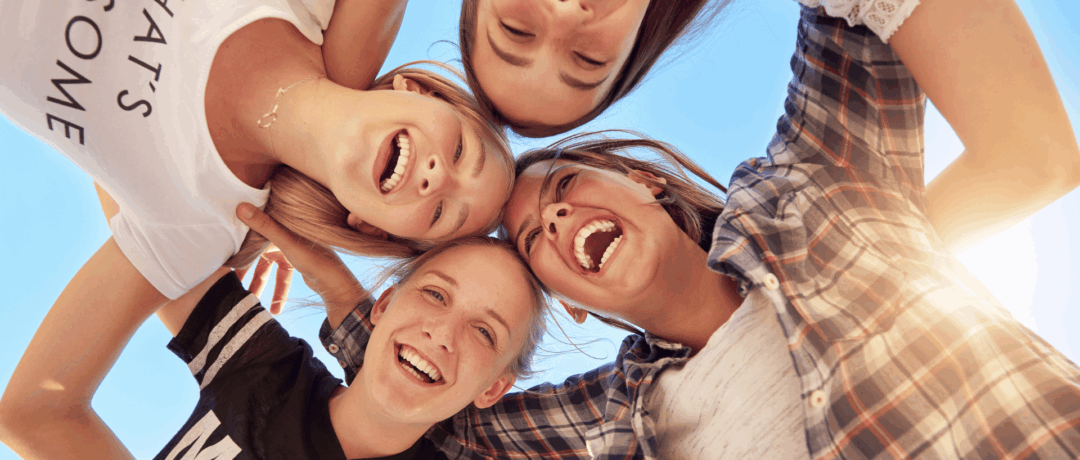 A BODY POSITIVE PARENTS GUIDE TO HELPING TEENS UNDERSTAND STRETCH MARKS