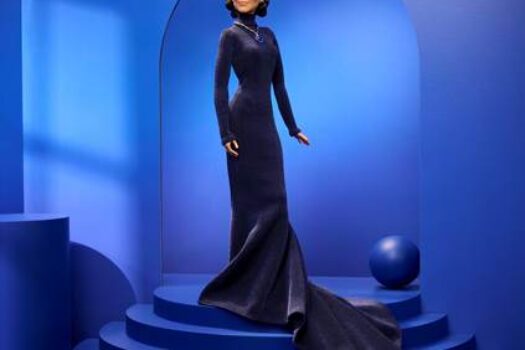 BARBIE HONOUR CELINE DION WITH NEW SIGNATURE COLLECTOR DOLL