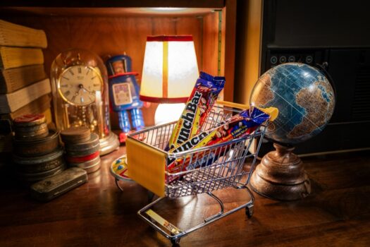 LUNCHBAR LAUNCHES NEW CHROME FOIL PACK WITH PRIZES WORTH R1 MILLION TO BE WON